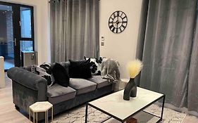Stylish And Cosy 2 Bedroom Flat In Croydon