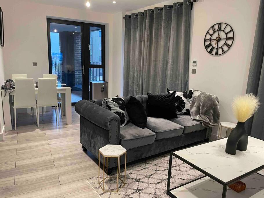 Stylish And Cosy 2 Bedroom Flat In Croydon Exterior foto