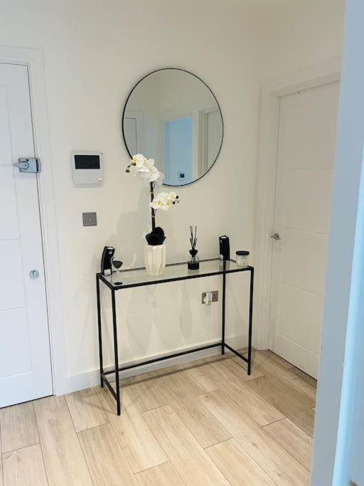 Stylish And Cosy 2 Bedroom Flat In Croydon Exterior foto